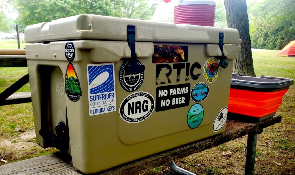 Rtic cooler with store speakers